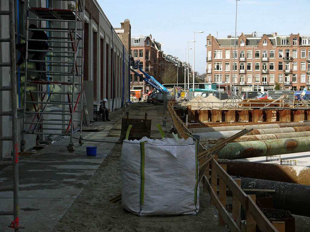 2014.03 - Amsterdam in photo, Excavation site and renovation of former tram depot: Hallen-project in district Kinkerbuur